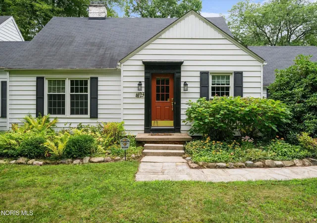 Photo 4 of Single family home for sale at 4123 Forestlawn Rd, Toledo, OH 43623 | MLS# 10011078 | Listing updated on 2026-10-05