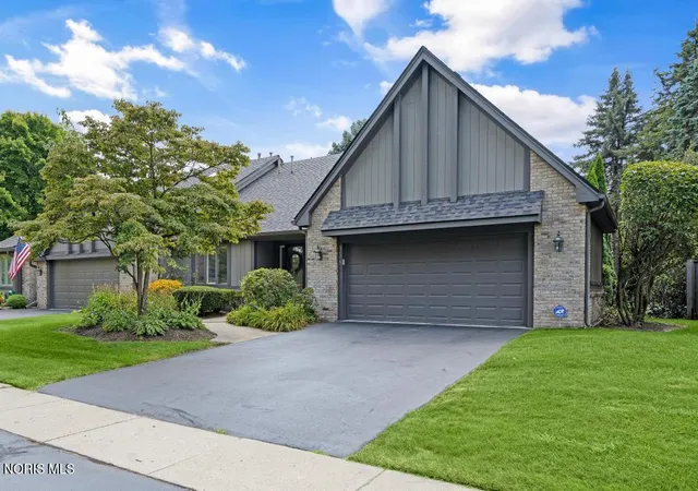 Photo 2 of Condo for sale at 6775 Carrie Pine Ln, Toledo, OH 43617 | MLS# 10011143 | Listing updated on 2026-09-13
