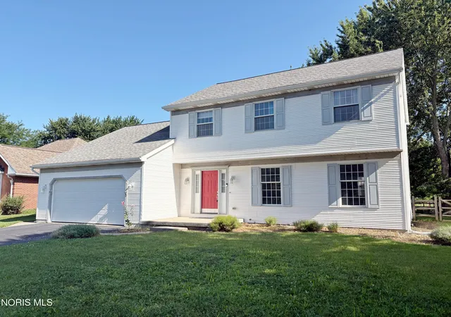 3rd image of 1446 Rosewood Dr, Bowling Green, OH 43402 | MLS# 10011199
