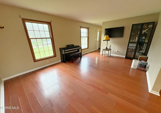 5th image of 1446 Rosewood Dr, Bowling Green, OH 43402 | MLS# 10011199