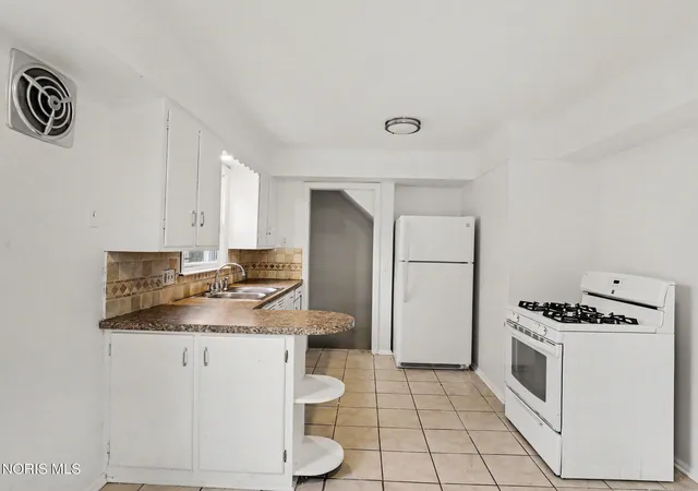 Photo 2 of Single family home for sale at 3439 Rushland Ave, Toledo, OH 43606 | MLS# 10011067 | Listing updated on 2026-09-10