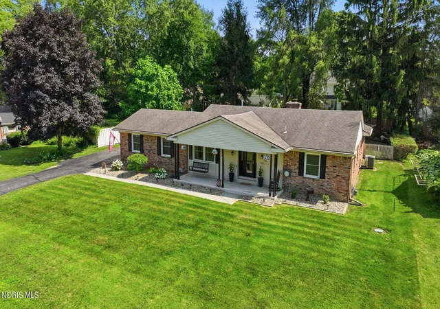 Photo 1 of Sale Pending at 5115 Cranston Dr, Toledo, OH 43615 | MLS# 10011080 | Listing updated on 2026-09-03