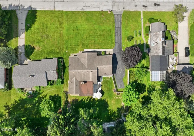 Photo 4 of Sale Pending at 5115 Cranston Dr, Toledo, OH 43615 | MLS# 10011080 | Listing updated on 2026-09-03