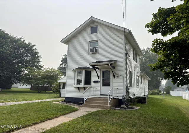 2nd image of 208 Lawrence St, Bellevue, OH 44811 | MLS# 10011090