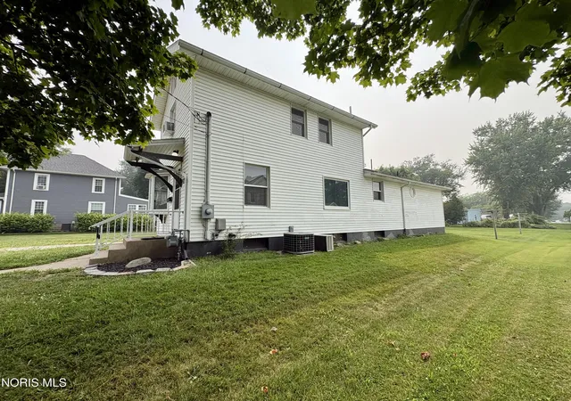 3rd image of 208 Lawrence St, Bellevue, OH 44811 | MLS# 10011090