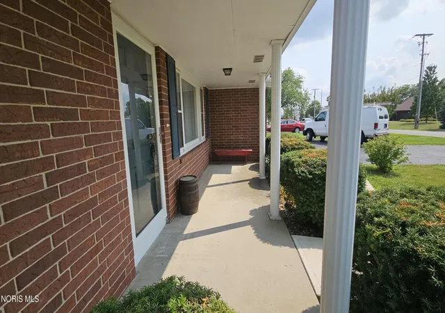 Photo 4 of Single family home for sale at 2301 Northridge Rd, Findlay, OH 45840 | MLS# 10011172 | Listing updated on 2026-10-05