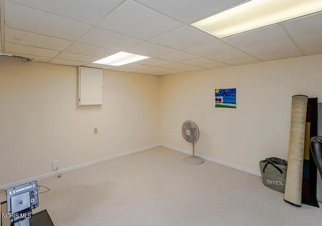 Listing Photo 2 - Condo for sale in building located at 2923 Stoneleigh Dr, Toledo, OH 43617 - Unit #