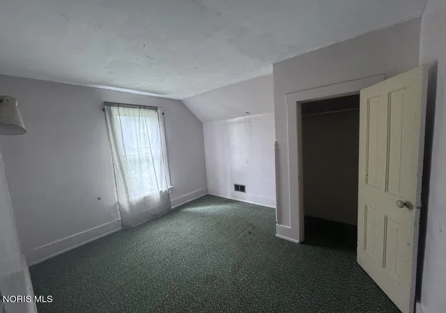 Photo 3 of Single family home for sale at 304 Robinson Ave, Kenton, OH 43326 | MLS# 10011122 | Listing updated on 2026-09-15