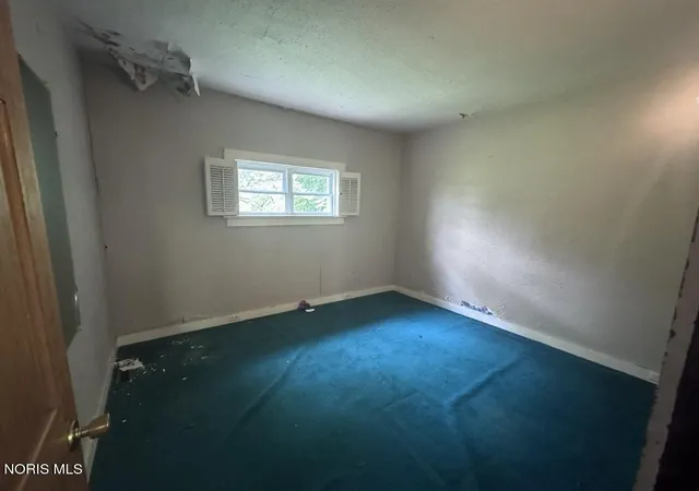 Photo 4 of Single family home for sale at 304 Robinson Ave, Kenton, OH 43326 | MLS# 10011122 | Listing updated on 2026-09-15