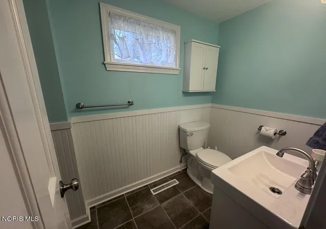 Photo 4 of Single family home for sale at 224 Robinson Ave, Kenton, OH 43326 | MLS# 10011125 | Listing updated on 2026-10-05