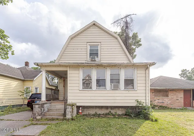 1st image of 425 Bassett St, Toledo, OH 43611 | MLS# 10011131
