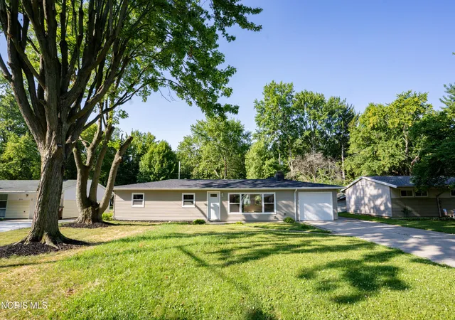 1st image of 217 Glenwood Dr, Defiance, OH 43512 | MLS# 10011220