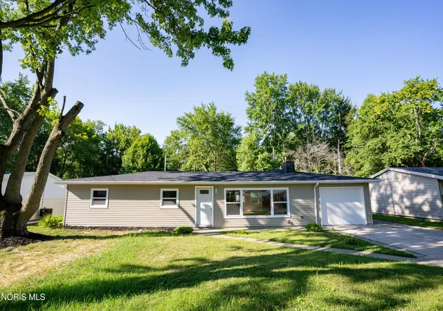 1st image of 217 Glenwood Dr, Defiance, OH 43512 | MLS# 10011220