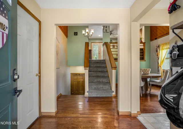 Photo 4 of Single family home for sale at 5744 Roan Rd, Sylvania, OH 43560 | MLS# 10011150 | Listing updated on 2026-09-14
