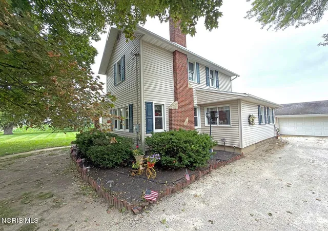 Photo 2 of Single family home for sale at 22050 Luckey Rd, Luckey, OH 43443 | MLS# 10011204 | Listing updated on 2026-09-01