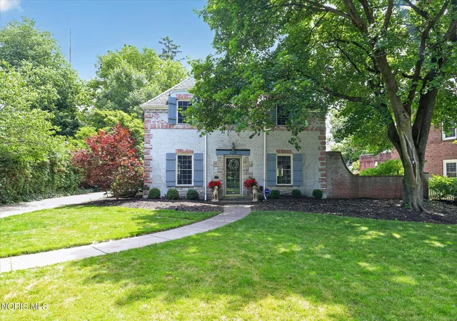 Photo 2 of Single family home for sale at 2228 Orchard Rd, Ottawa Hills, OH 43606 | MLS# 10011187 | Listing updated on 2026-07-29