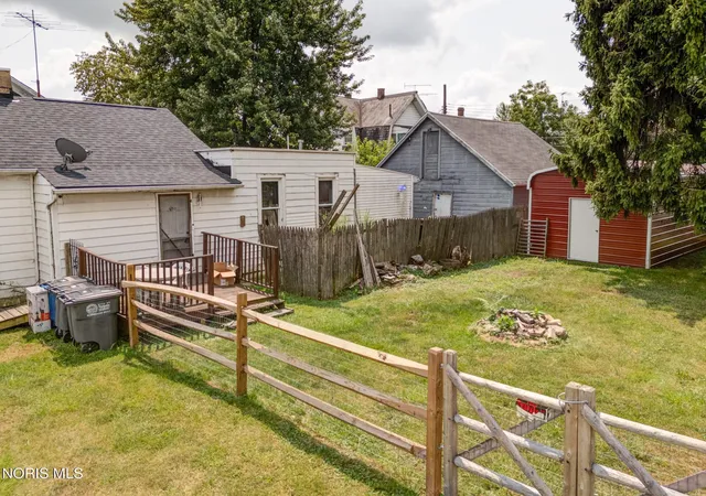 Photo 4 of Single family home for sale at 709 Chicago St, Toledo, OH 43611 | MLS# 10011141 | Listing updated on 2026-08-31