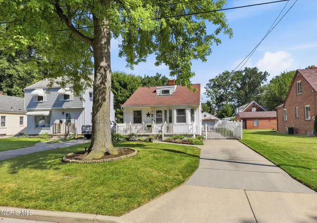 3rd image of 3110 Colby Dr, Toledo, OH 43614 | MLS# 10011210
