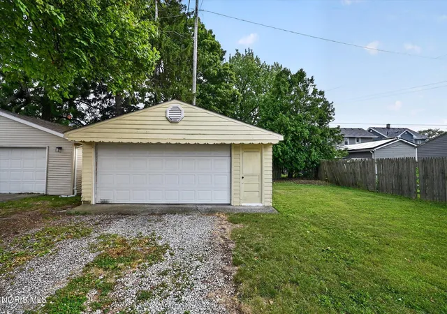 Photo 32 of Single family home for sale at 2708 122nd Street, Toledo, OH 43611 | MLS# 10011158 | Listing updated on 2026-07-30