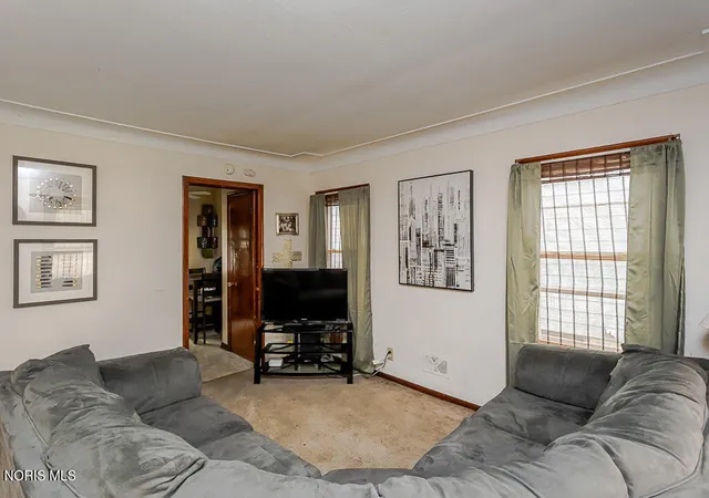 Photo 4 of House for sale at 4566 N Haven Ave, Toledo, OH 43612 | MLS# 10011226 | Listing updated on 2026-08-05