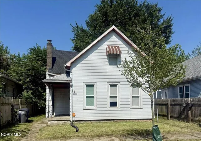 1st image of 3905 Peru St, Toledo, OH 43612 | MLS# 10011202