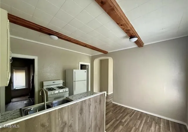 Photo 4 of Single family home for sale at 3905 Peru St, Toledo, OH 43612 | MLS# 10011202 | Listing updated on 2026-07-30