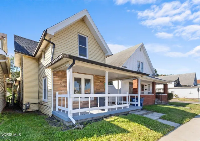2nd image of 1204 Navarre Ave, Toledo, OH 43605 | MLS# 10011201