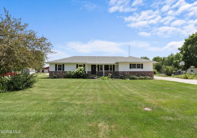 Photo 3 of Single family home for sale at 775 N Brokate Rd, Port Clinton, OH 43452 | MLS# 10011179 | Listing updated on 2026-10-03