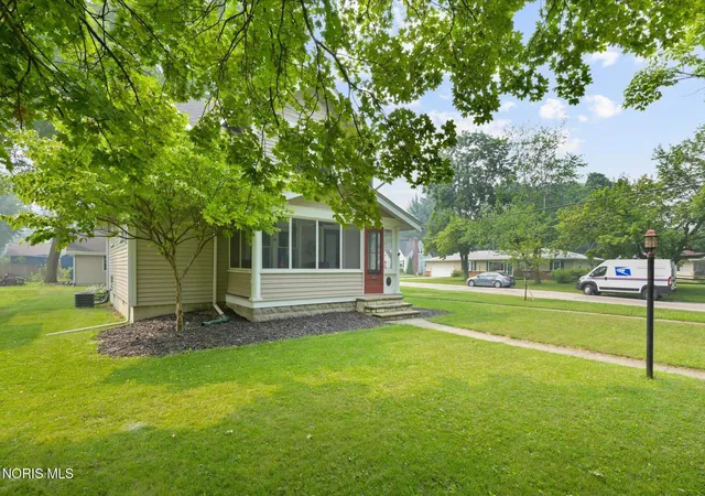 Photo 2 of Single family home for sale at 242 W 7th Street, Perrysburg, OH 43551 | MLS# 10011197 | Listing updated on 2026-09-08