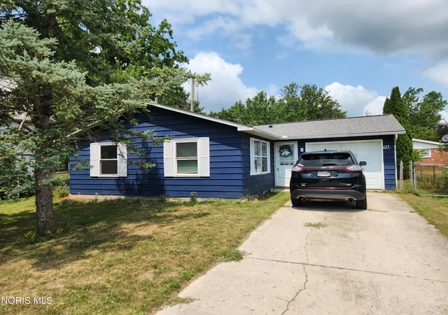 1st image of 411 E South St, Bryan, OH 43506 | MLS# 10011203