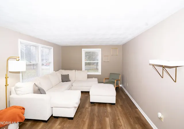 Photo 3 of Single family home for sale at 411 E South St, Bryan, OH 43506 | MLS# 10011203 | Listing updated on 2026-07-30