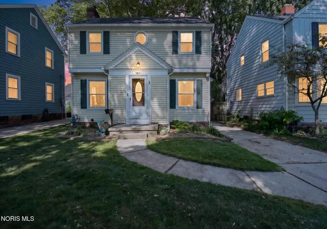 Photo 2 of Single family home for sale at 3831 Bowen Rd, Toledo, OH 43613 | MLS# 10011295 | Listing updated on 2026-08-30