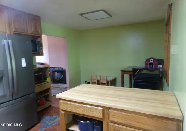 Photo 3 of Sale Pending at 28671 Starbright Blvd, Perrysburg, OH 43551 | MLS# 10011240 | Listing updated on 2026-09-11