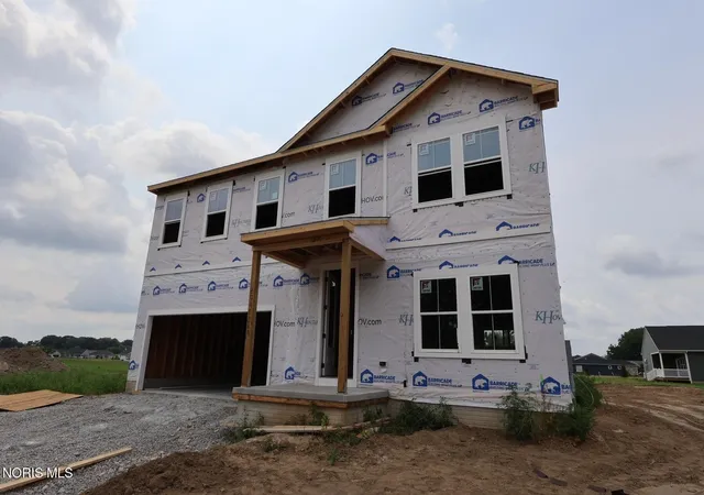 2nd image of 2148 Ellen Dr, Holland, OH 43528 | MLS# 10011267