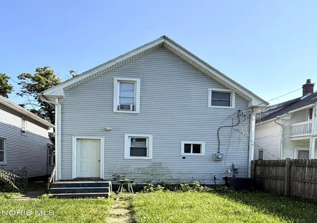 Photo 3 of Single family home for sale at 2608 Foraker Ave, Toledo, OH 43609 | MLS# 10011326 | Listing updated on 2026-10-26