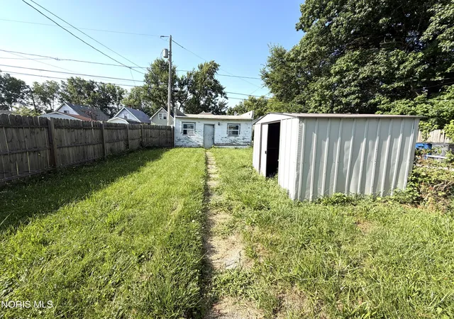 Photo 3 of Single family home for sale at 2608 Foraker Ave, Toledo, OH 43609 | MLS# 10011326 | Listing updated on 2026-10-26