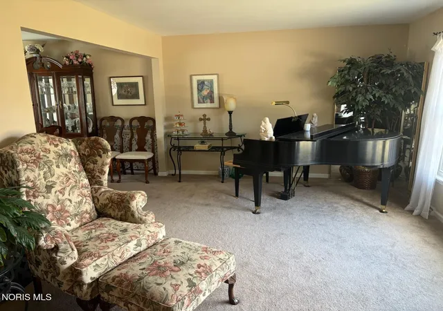 2nd image of 4723 Imperial Dr, Toledo, OH 43623 | MLS# 10011312