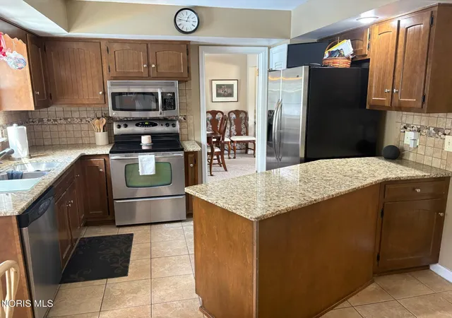 Single family home for sale at 4723 Imperial Dr, Toledo, OH 43623 | MLS# 10011312 | Listing updated on 2026-09-11