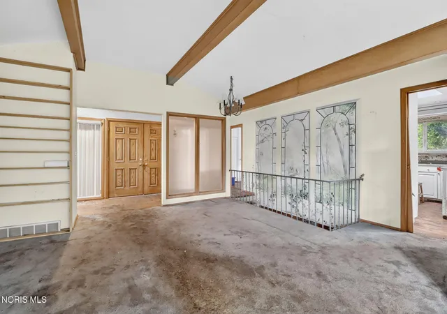 Photo 3 of Sale Pending at 1157 Nanette Dr, Toledo, OH 43614 | MLS# 10011407 | Listing updated on 2026-08-26