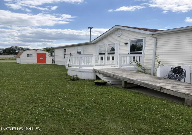 3rd image of 27484 Oregon Rd #242, Perrysburg, OH 43551 | MLS# 10011274