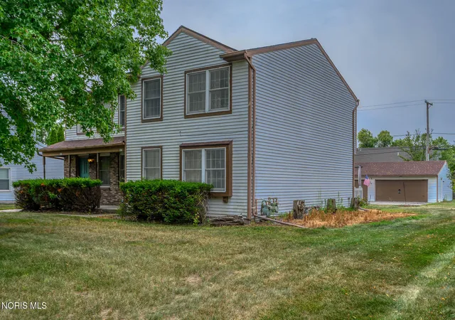 1st image of 6823 Woodlake Dr, Toledo, OH 43617 | MLS# 10011269