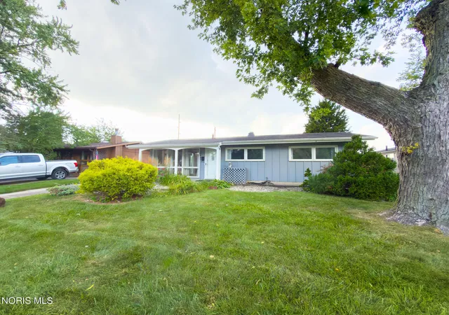 33rd image of 1001 Village Trail Rd, Maumee, OH 43537 | MLS# 10011287