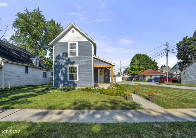 Photo 2 of Single family home for sale at 104 Jefferson St, Delta, OH 43515 | MLS# 10011759 | Listing updated on 2026-08-28