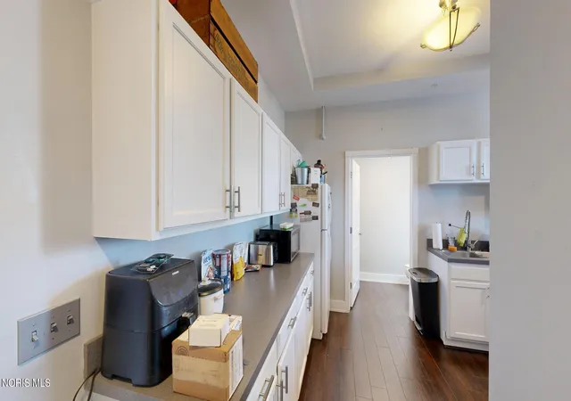 Photo 4 of Condo for sale at 44 S St Clair St #11, Toledo, OH 43604 | MLS# 10011348 | Listing updated on 2026-08-26