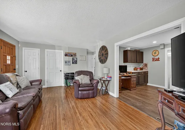 5th image of 5903 Davida Dr, Toledo, OH 43612 | MLS# 10011340