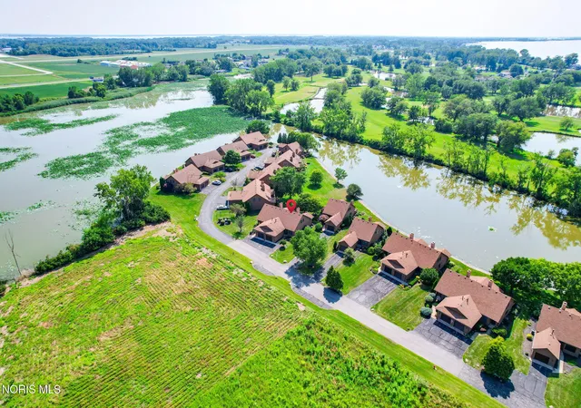39th image of 70 N Harbors End Dr, Port Clinton, OH 43452 | MLS# 10011289