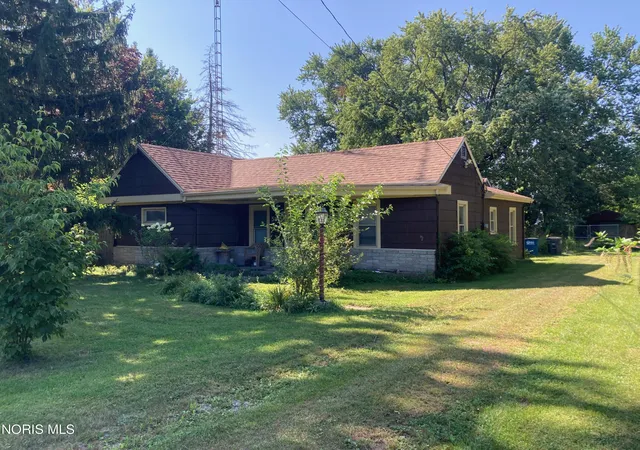 2nd image of 5815 Carnation Dr, Toledo, OH 43615 | MLS# 10011350
