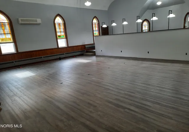 Photo 4 of House for sale at 201 W Lawrence St, Montpelier, OH 43543 | MLS# 10011568 | Listing updated on 2026-08-11