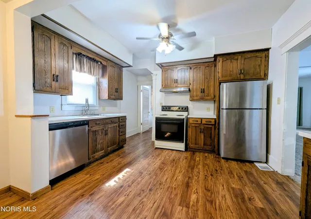 Photo 4 of Single family home for sale at 207 W Lawrence St, Montpelier, OH 43543 | MLS# 10011416 | Listing updated on 2026-09-15