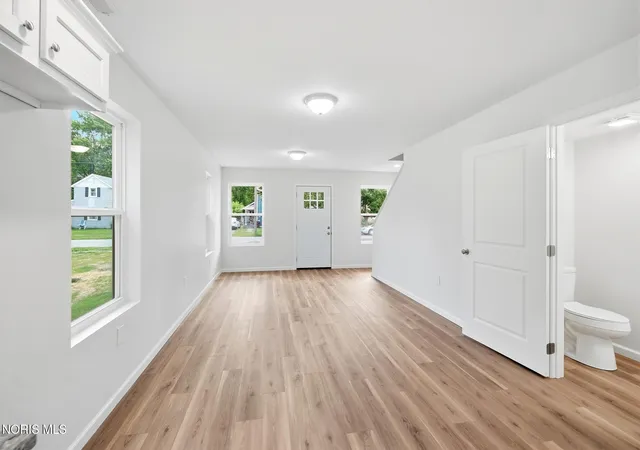 Photo 3 of Single family home for sale at 810 Holly St, Lima, OH 45804 | MLS# 10011313 | Listing updated on 2026-09-22